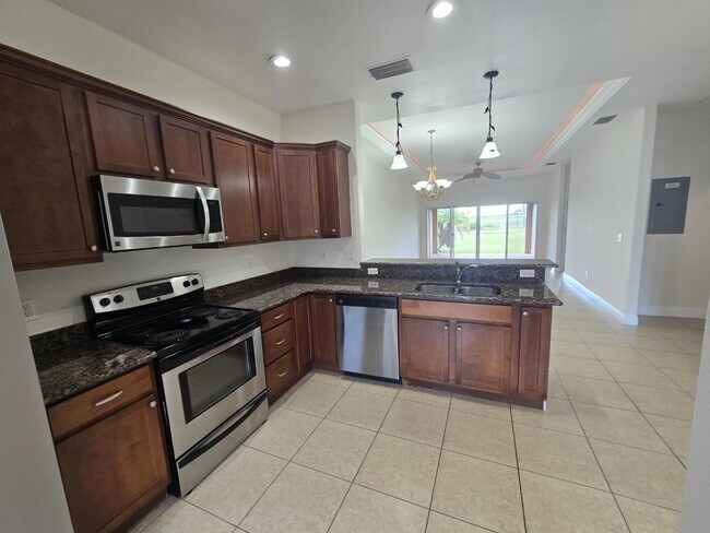 Foto del edificio - 1033 Coronado Ct