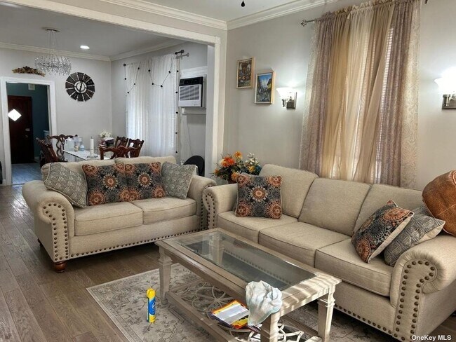 Foto del edificio - 244-15 88th Dr