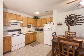 Building Photo - 2101 Reamer Dr