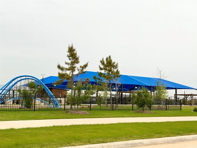 Foto del edificio - 1348 Bright Hl Dr