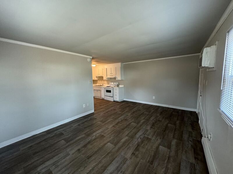 Foto principal - 2572 Alcott Rd