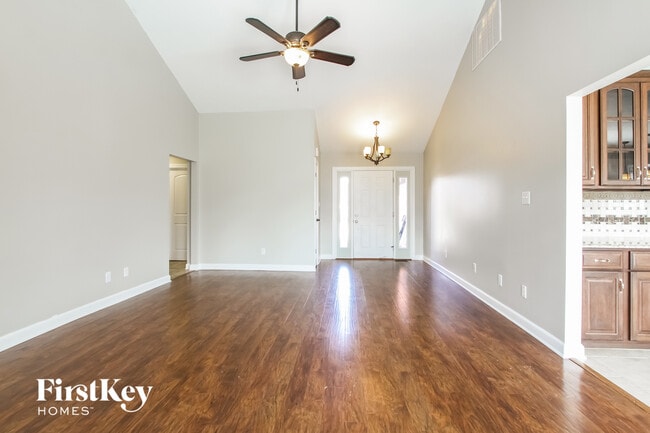 Building Photo - 6775 Anna Ct