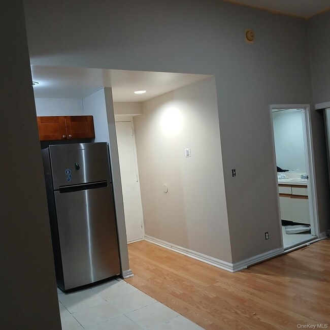 Building Photo - 3311 Villa at the Woods