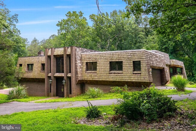 Foto del edificio - 8823 Brook Rd