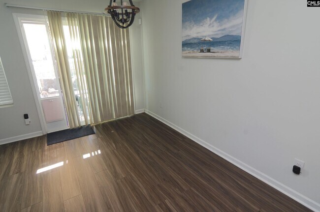 Foto del edificio - 626 Wooster Dr