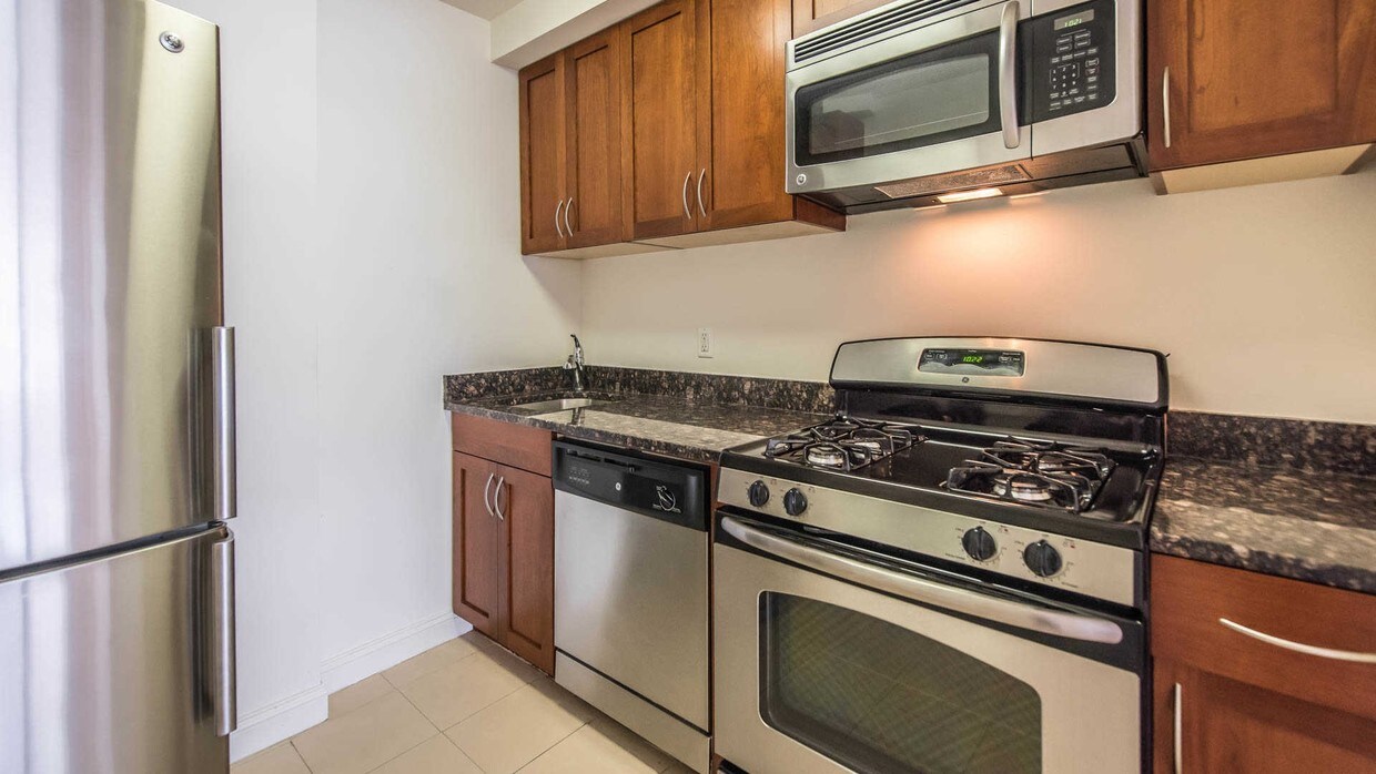 Primary Photo - 43 W 86th St