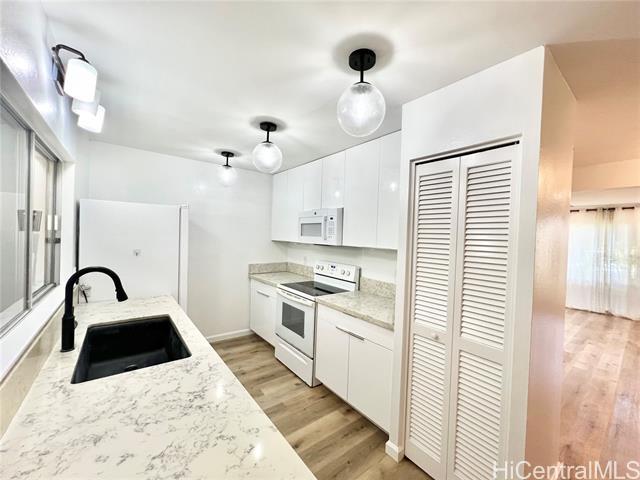Building Photo - 47-696-696 Hui Kelu St