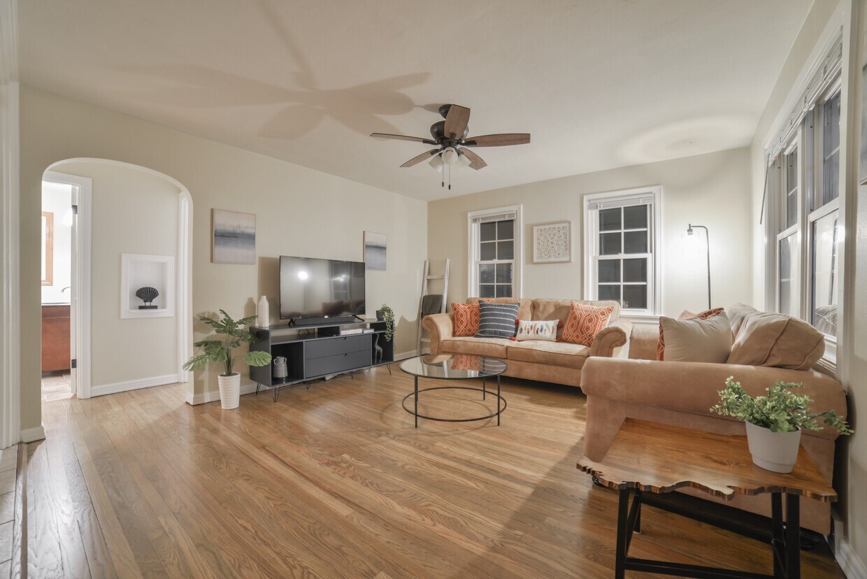 Foto principal - 217 Henderson St