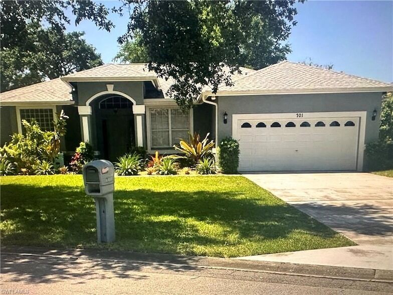Foto principal - 701 Meyer Dr