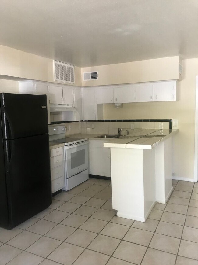 Photo - 308 Smith Street Apartment