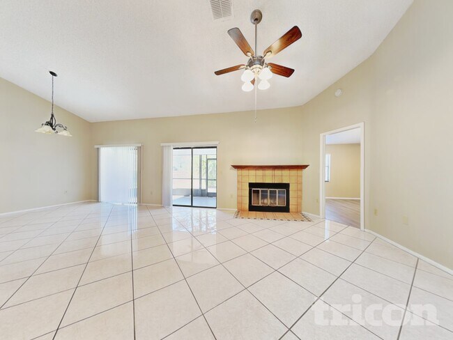 Building Photo - 8111 Hathaway Dr