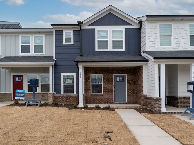 Building Photo - 710 Southland Dr