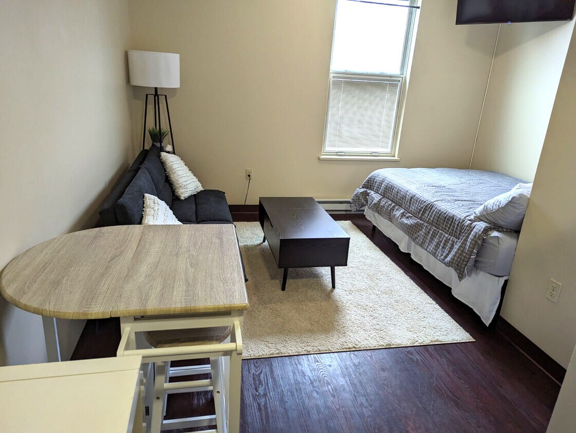 Living Room 3 - 152 W Main St