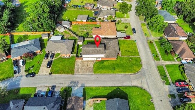 Building Photo - 5747 Turtle Creek Rd