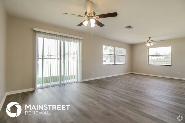 Building Photo - 568 Gardenia Cir