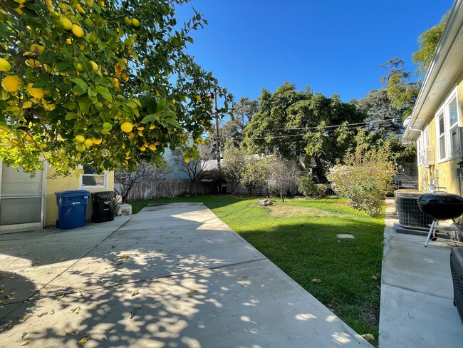 Building Photo - 6516 Leland Way