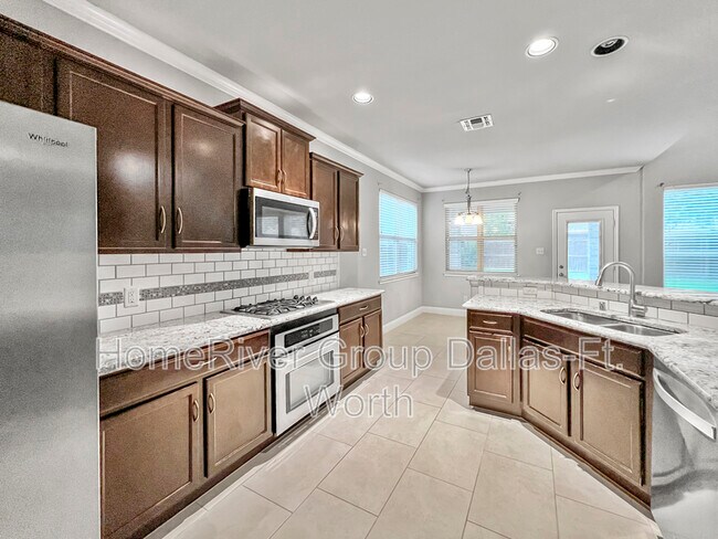 Foto del edificio - 608 Cherry Spring Dr