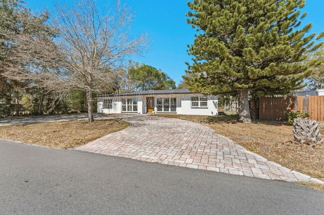 Building Photo - 6303 Delaware Ave