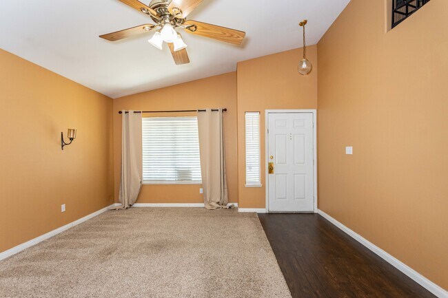 Foto del edificio - 5012 Hartwick Ct