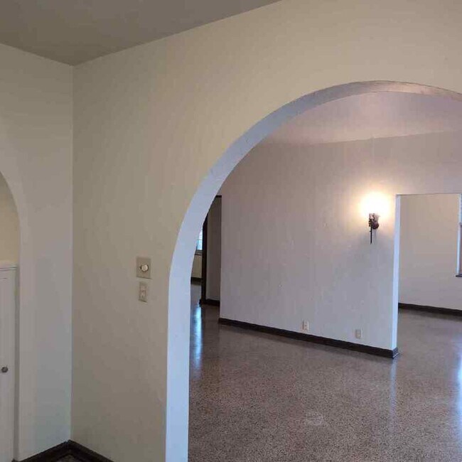 Foto del edificio - 425 S Monroe Ave
