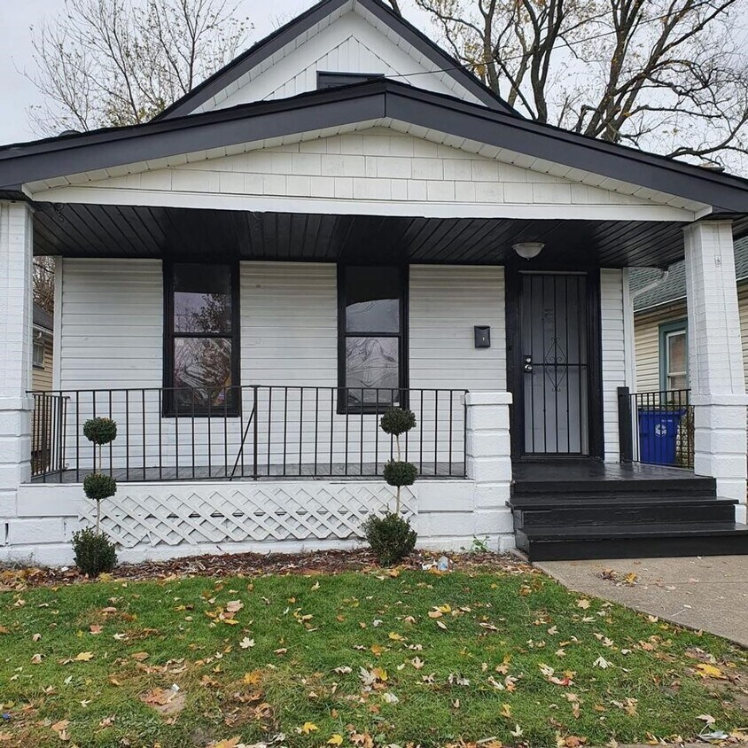 Primary Photo - RENT SPECIAL