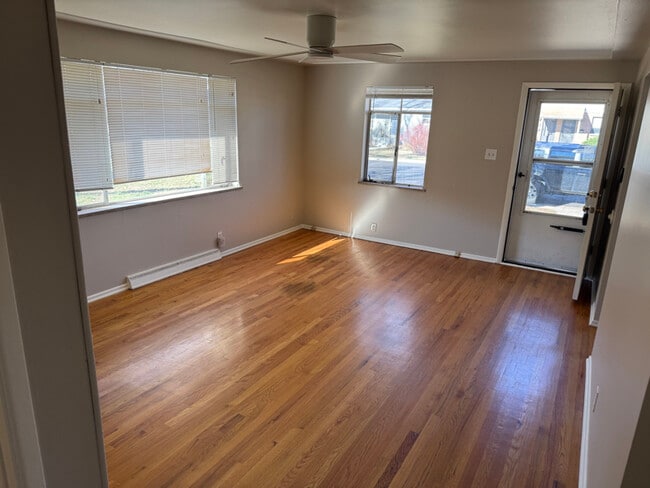 Building Photo - 4370 S Acoma St