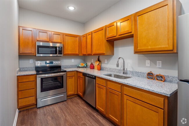 2BR, 2BA - 1,026SF - Kitchen - Cardinal Ridge Apartments