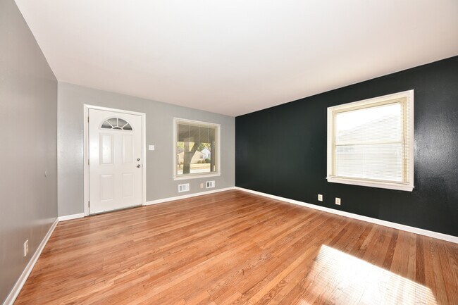 Foto del edificio - 5101 N 83rd St