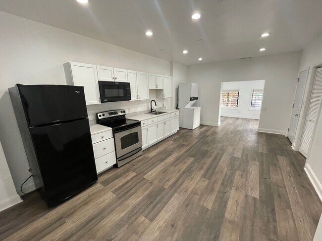 Foto del edificio - 2930 Baker St