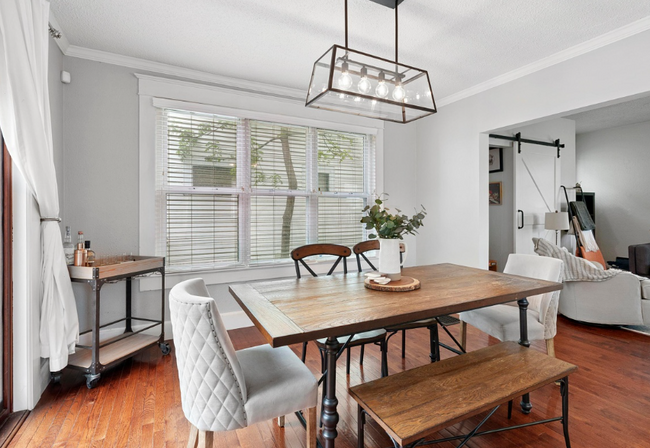 dining room - 301 E Moler St