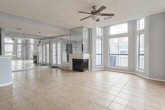 Building Photo - 3420 Country Club Dr W