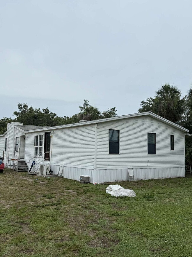 "Charming 1-Bedroom Retreat with Full & Ha... - "Charming 1-Bedroom Retreat with Full & Ha... Apartment