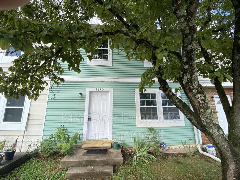 Primary Photo - 1840 Picadilly Cir