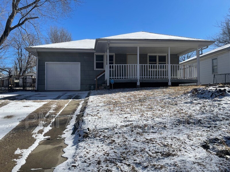 2434 SE Michigan Ave, Topeka, KS 66605 House Rental in Topeka, KS