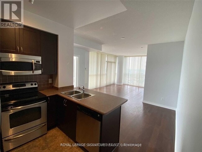 Building Photo - 223 Webb Dr