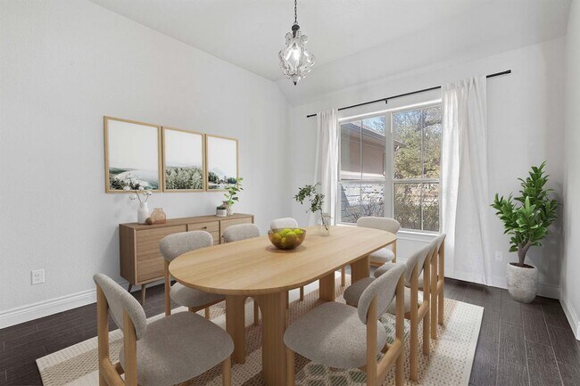 Foto del edificio - 468 Lloyd Ln