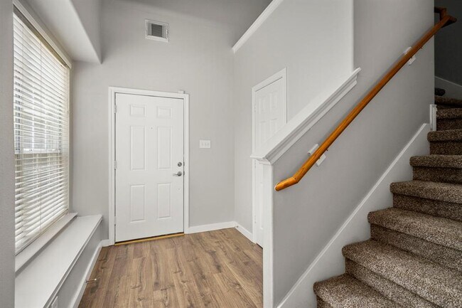 Building Photo - 6410 Veranda Green Trail