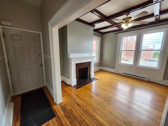 Building Photo - 131 Wentworth St