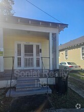 Building Photo - 4402 D'Hemecourt St