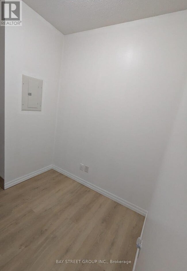 Building Photo - 225 Webb Dr