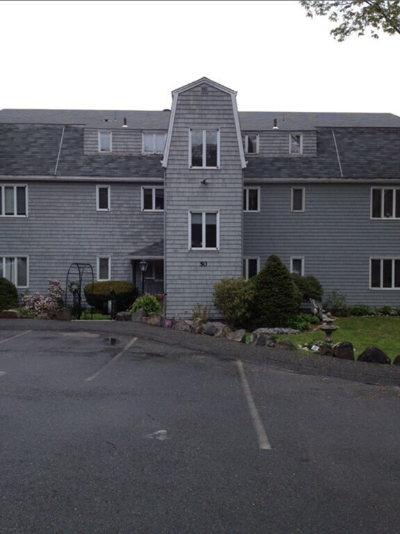 50 Stony Brook Rd Unit 6, Marblehead, MA 01945 Room for Rent in