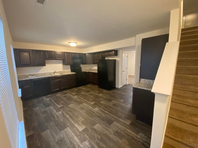 Building Photo - Watergate Townhomes