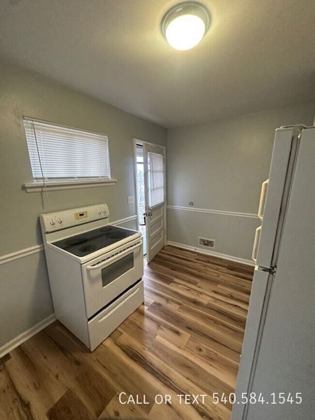 Foto del edificio - 517 S Maple St