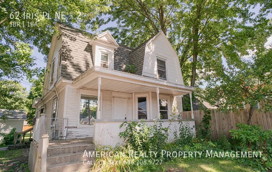 Primary Photo - 62 Iris Pl NE