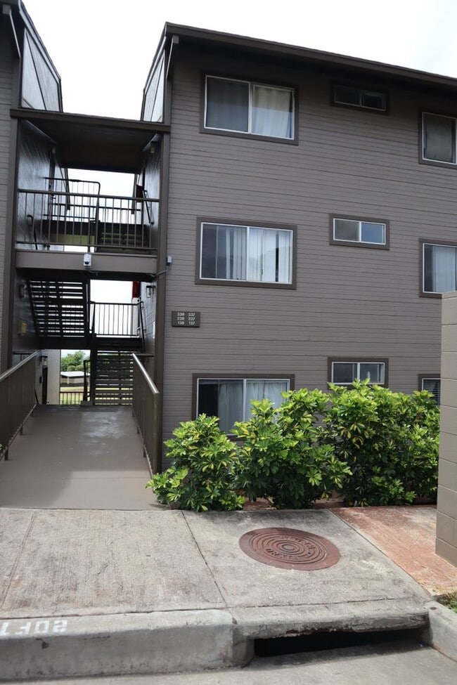 Building Photo - 92-1148-1148 Panana St