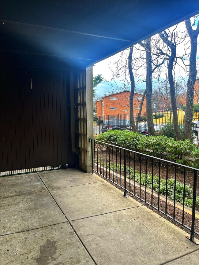 3926 Stone Gate Dr Unit D, Hillcrest Hgts, MD 20746 Condo for Rent in