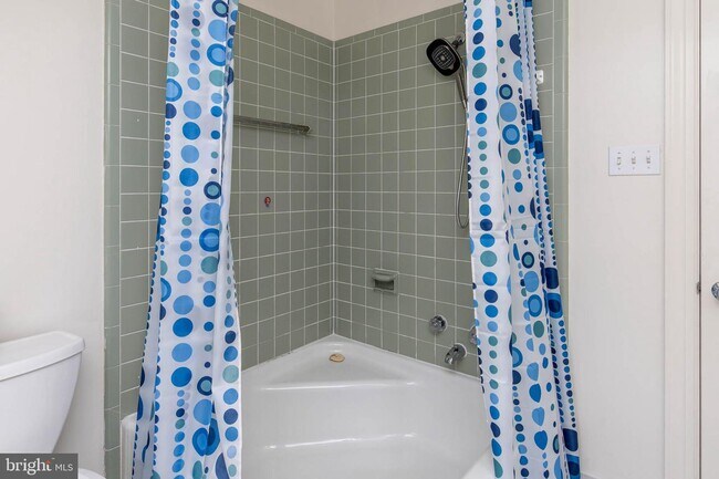 Building Photo - 7014 Hunter Ln