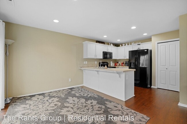 Building Photo - 3 br, 2.5 bath House - 6726 Blade St SE