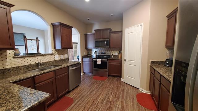 Foto del edificio - 6237 Stone Lake Dr