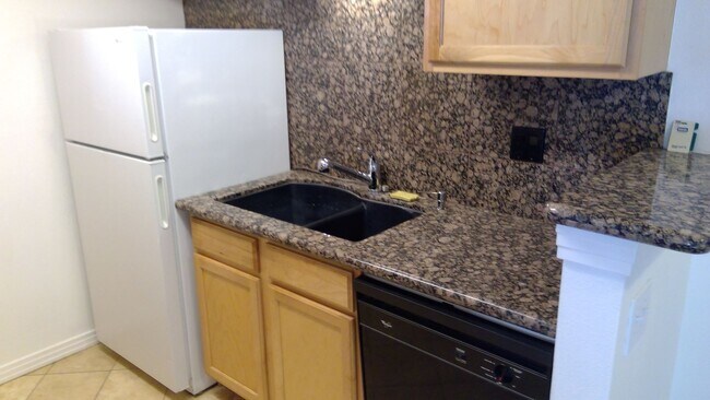 Foto del edificio - Condo for rent - Aurora CO 80017 - 1bd 1 ba, just minutes away from Buckley AFB